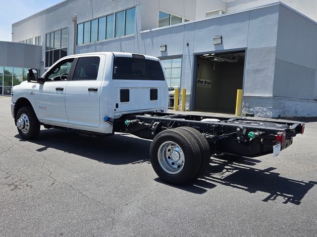 New 2026 Bright White Clear-Coat Exterior Paint RAM Tradesman image 9