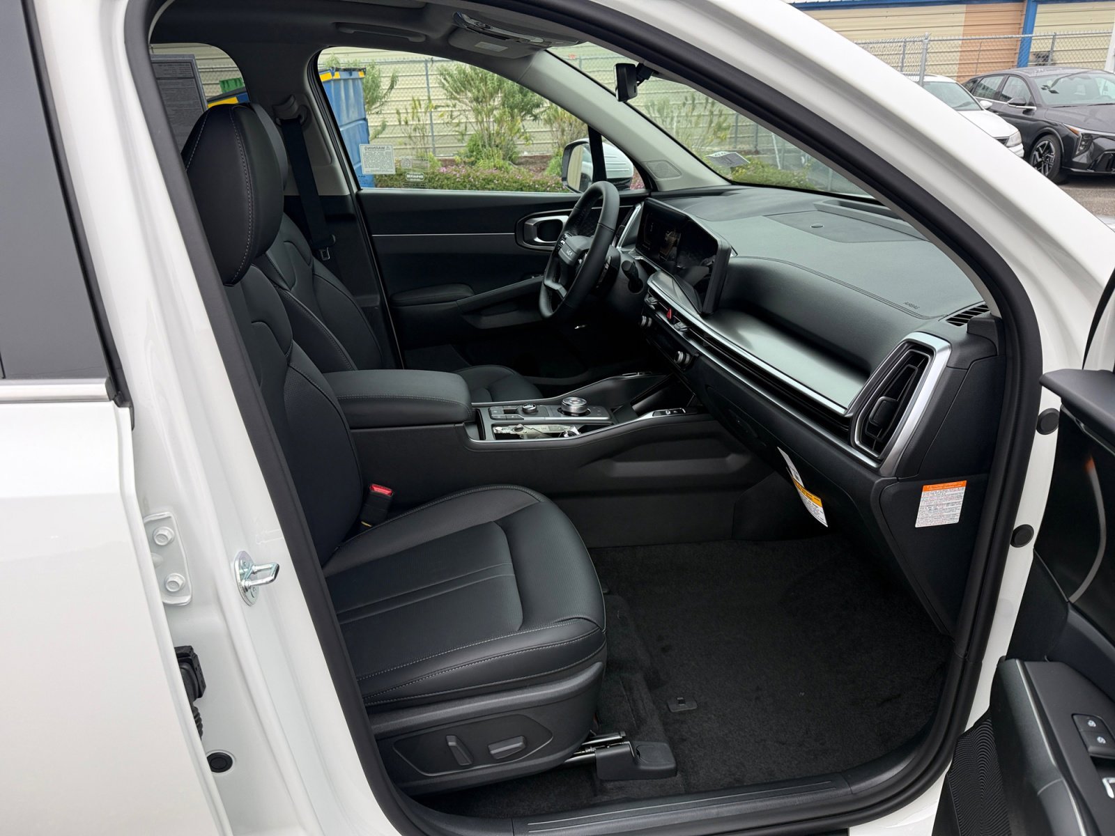 New 2026 Snow White Pearl Kia EX image 20