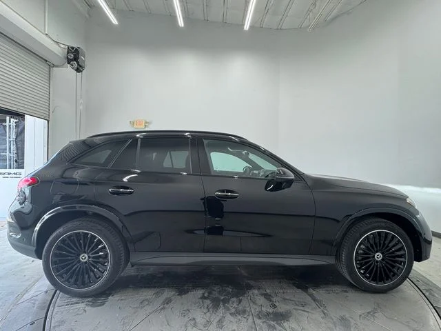 New 2027 Black Mercedes-Benz GLC 300 image 14