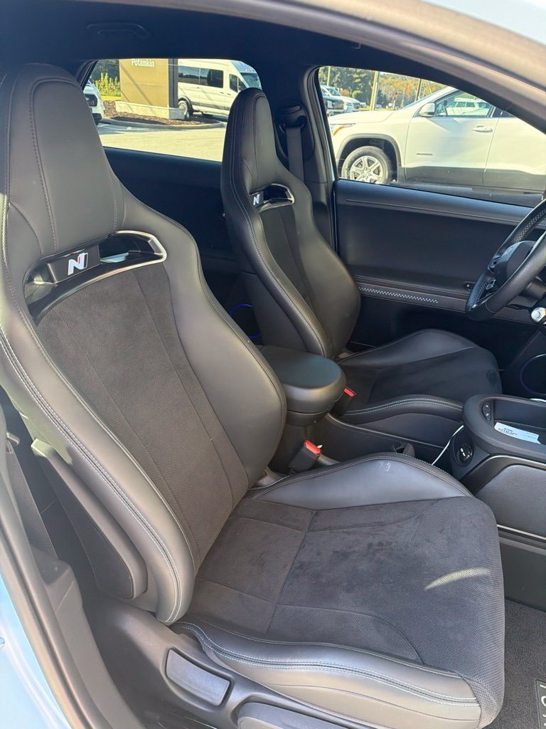 Used 2025 Performance Blue Matte Hyundai Base image 8