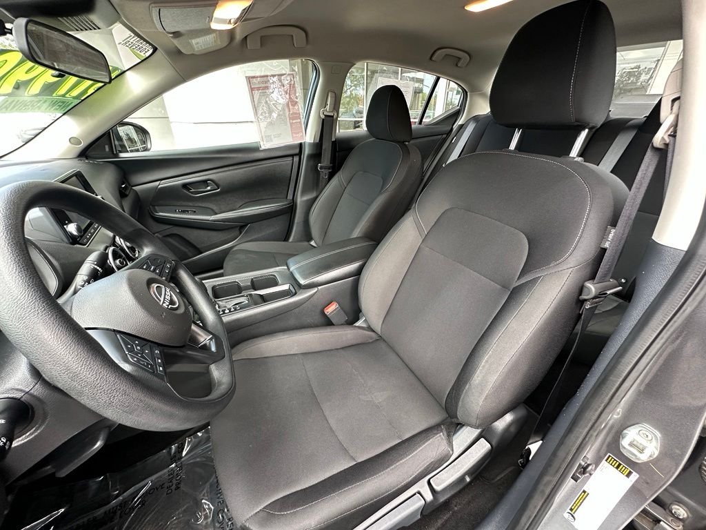 Used 2025 Gray Nissan S image 4