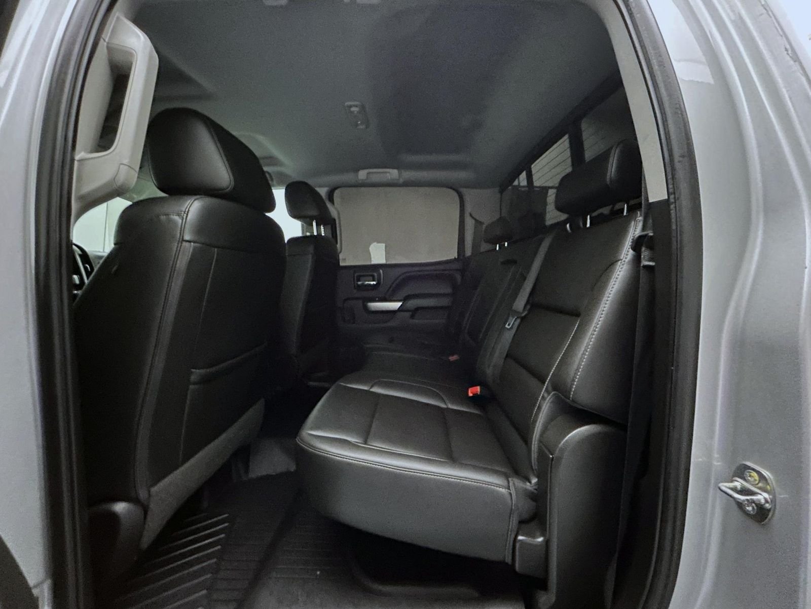 Used 2018 Silver Chevrolet LT image 19