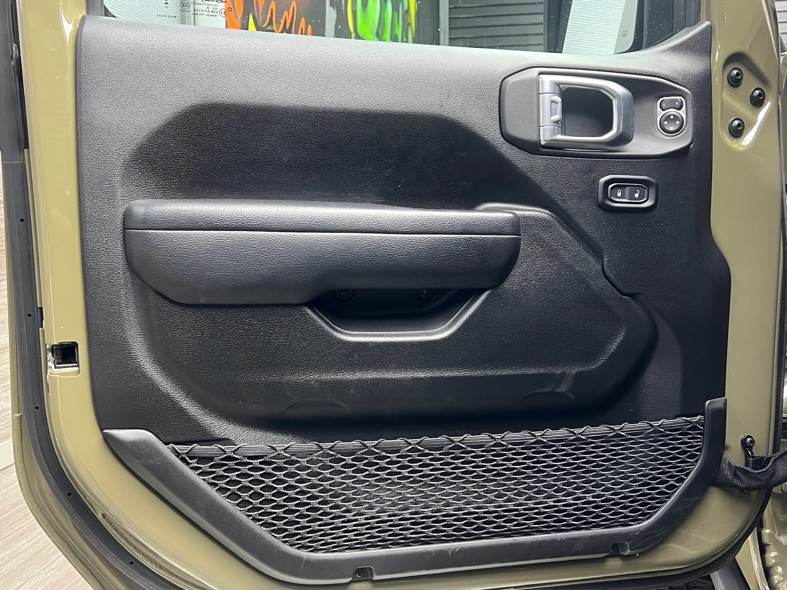 Used 2025  Jeep Rubicon image 7