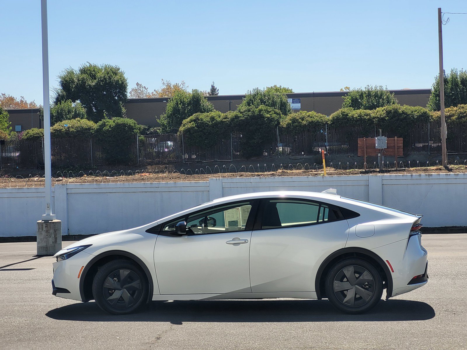 Used 2023 White Toyota  image 7