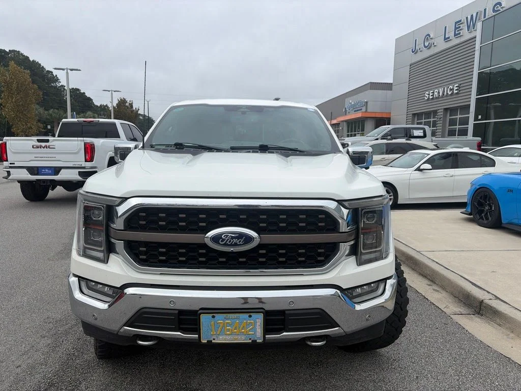 Used 2023 Star White Ford King Ranch image 2