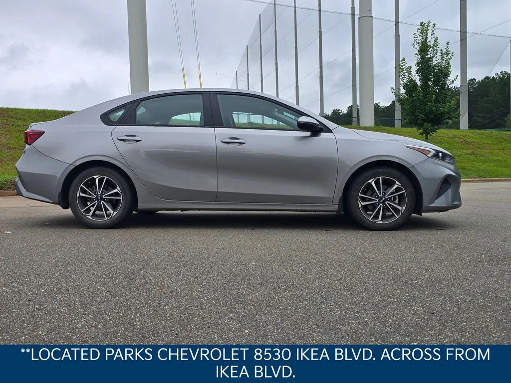 Used 2023 Gray Kia LXS image 2