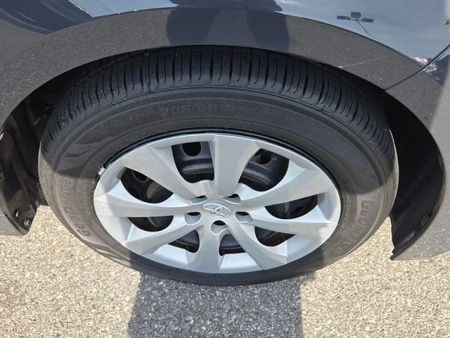 Used 2023  Toyota LE image 16