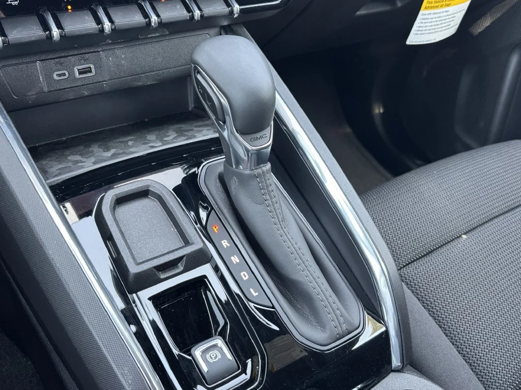 New 2026 Sterling Metallic GMC Elevation image 24