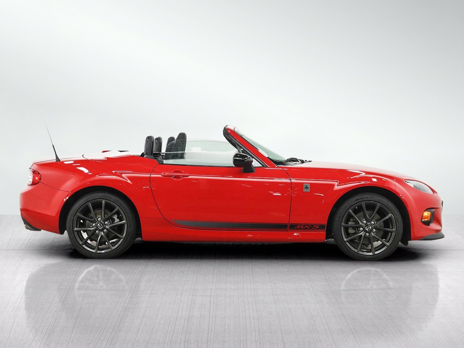 Used 2013 Red Mazda Club image 6
