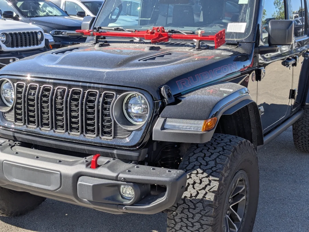 New 2025 Black Jeep Rubicon X - - 4x4 - 35 INCH A/T TIRES - Trailer Tow Group - Offroad Cam & More! image 10