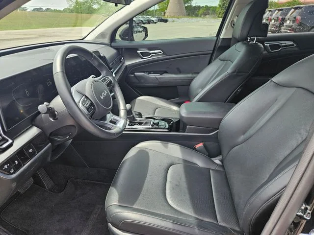 Used 2025 Black Kia EX image 9
