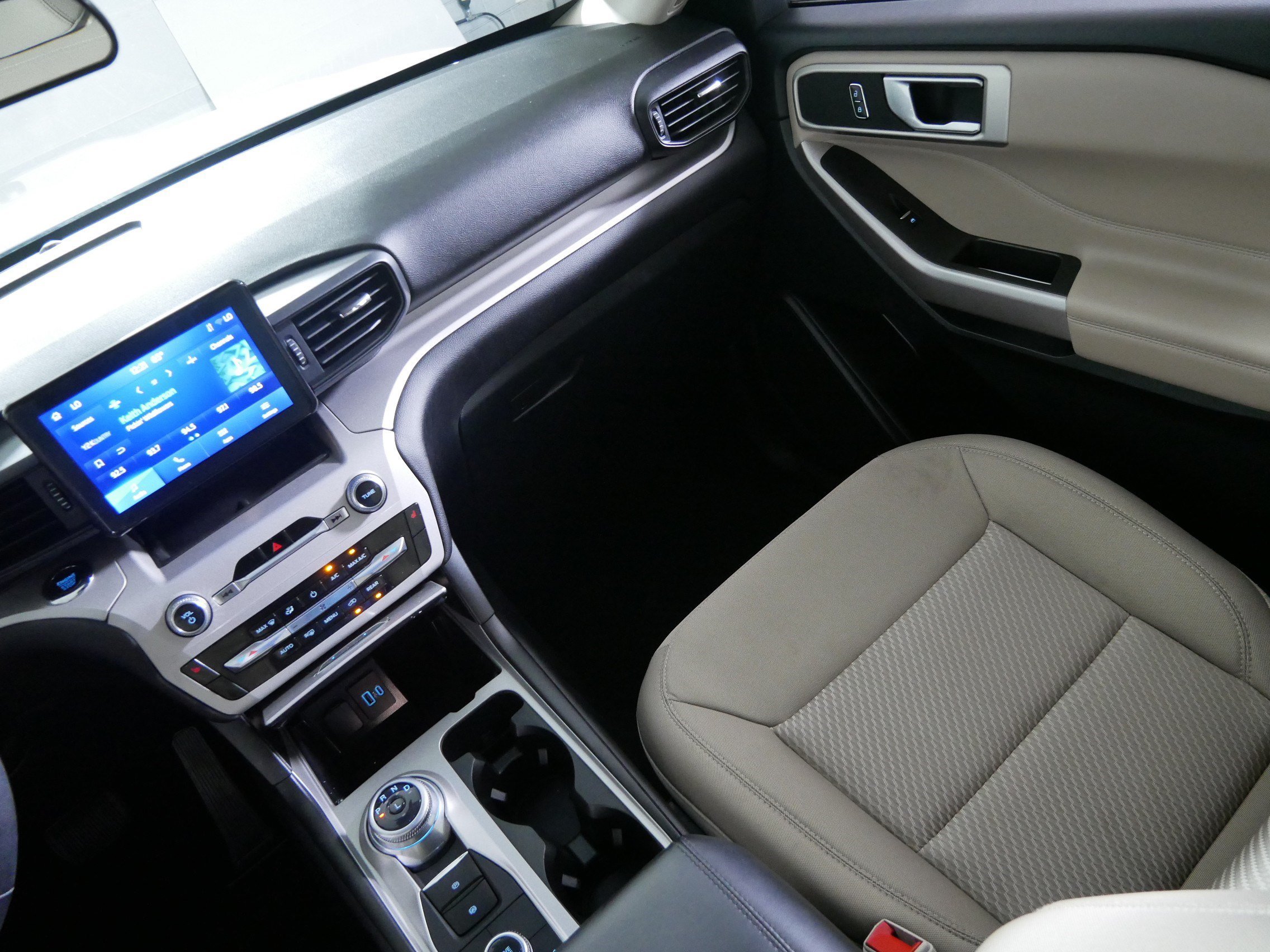 2023 Ford Explorer XLT - Photo 11