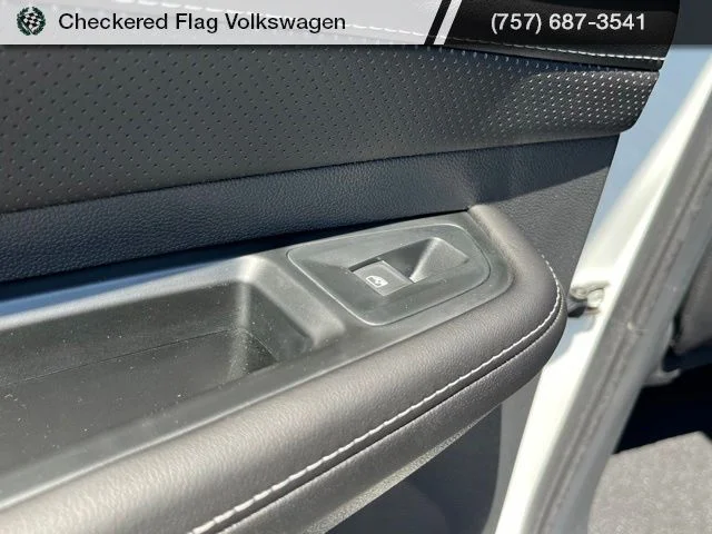 New 2026 White Volkswagen 2.0T SE w/Technology image 28