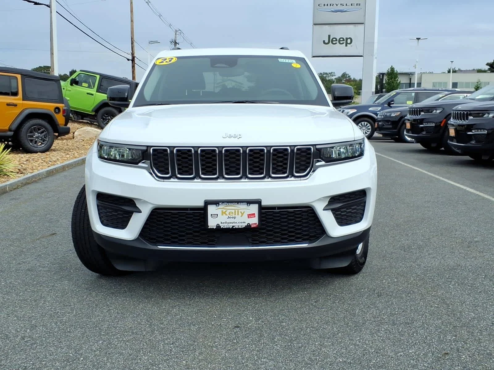 Used 2023 Bright White Clearcoat Jeep Laredo image 3