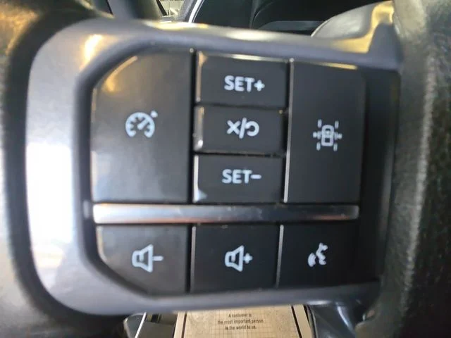 Certified Used 2023 Oxford White Ford XLT image 19