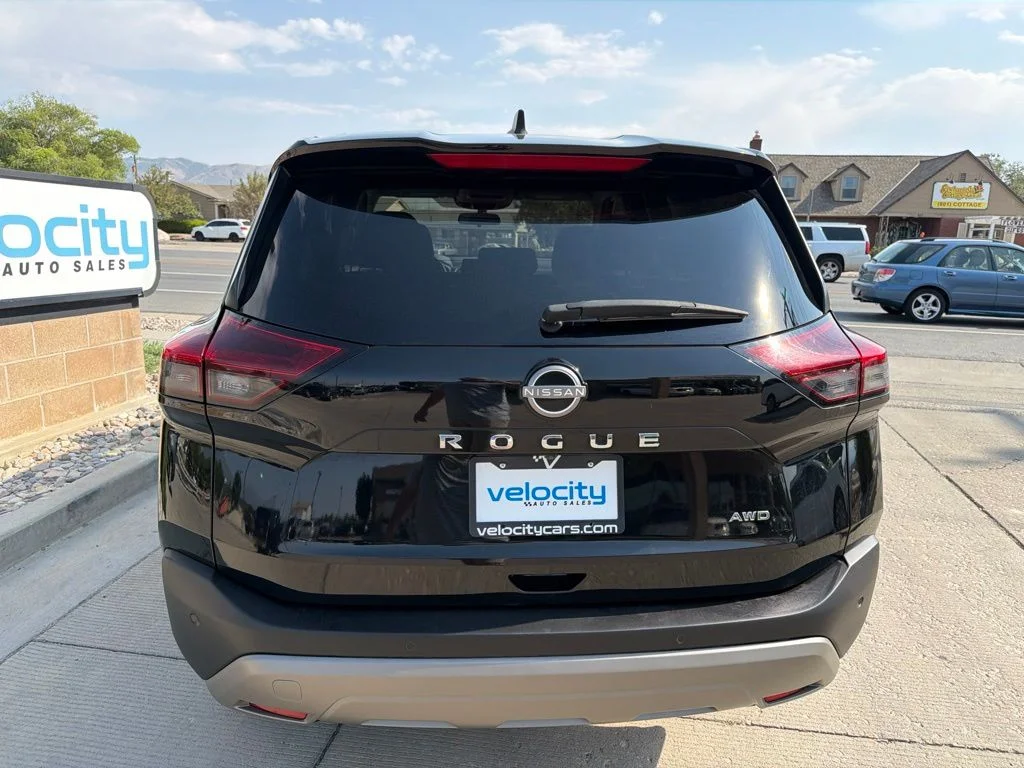 Used 2023 Black Nissan S image 6