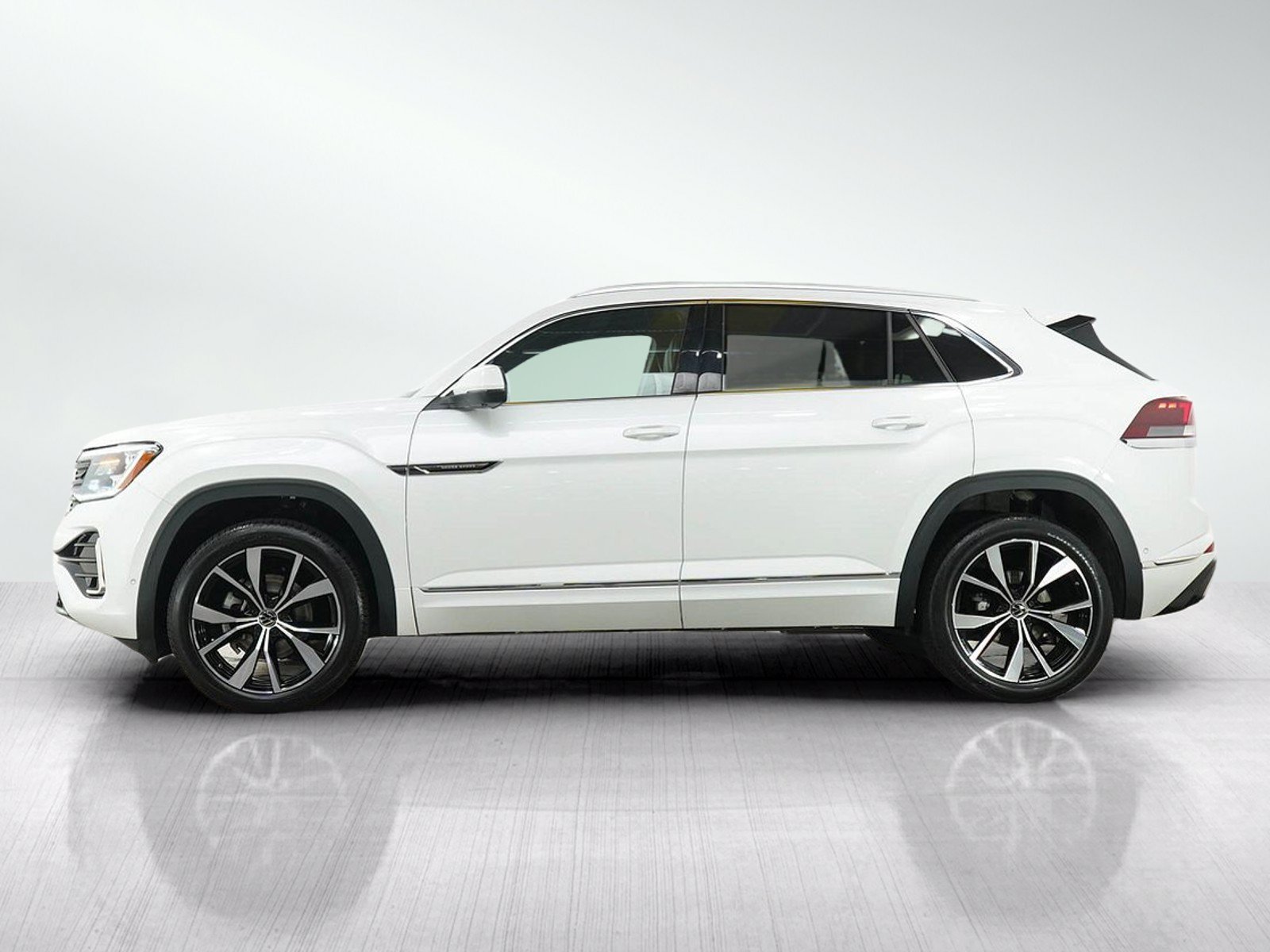 Used 2025 Volkswagen Atlas Cross Sport Execline with VIN 1V2FE2CA8SC207327 for sale in Minneapolis, Minnesota