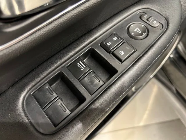 Used 2018 Black Honda EX-L image 10