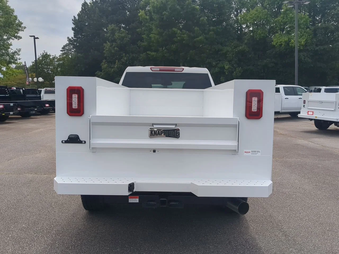 New 2026 Summit White GMC Pro image 7