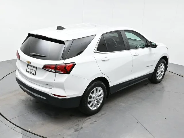 Used 2024 Summit White Chevrolet LT image 39