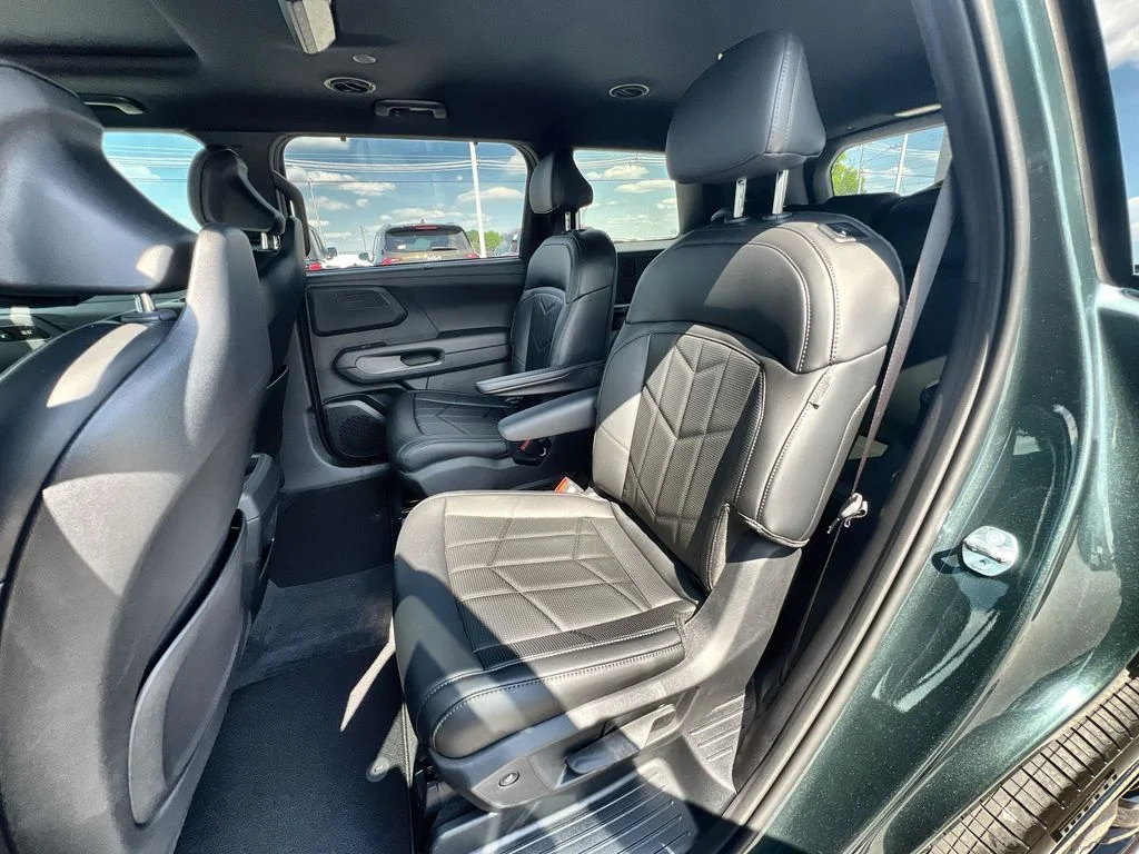 Used 2027 Green Kia X-Line EX image 23