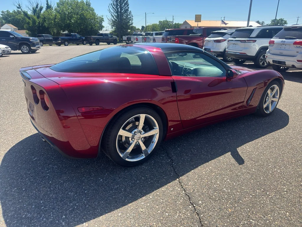 Used 2007 Monterey Red Met Tintcoat Chevrolet Base image 6