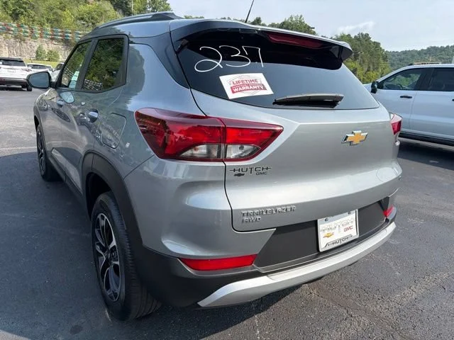 Used 2026 Sterling Gray Metallic Chevrolet LT image 5