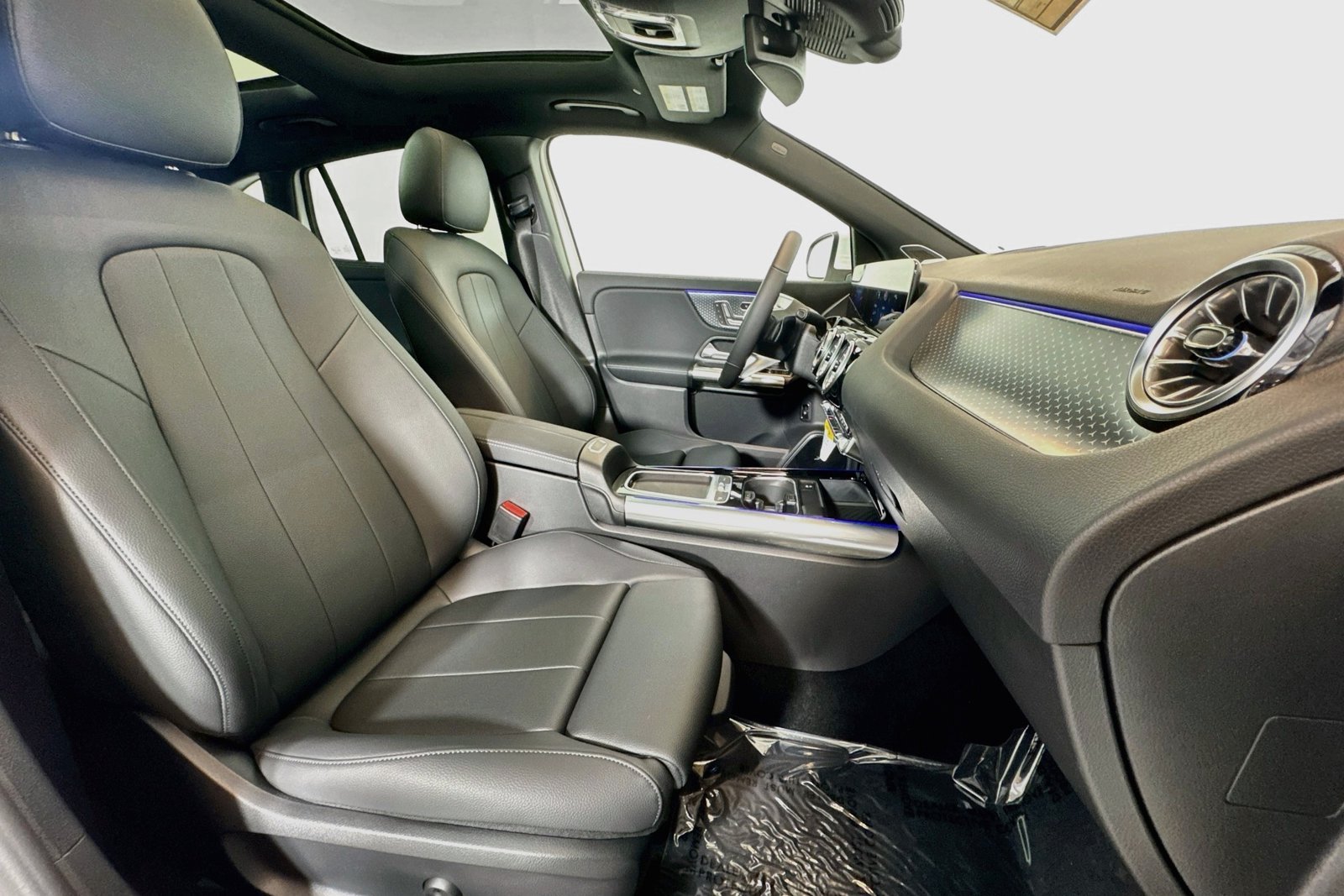 New 2026 Polar White Mercedes-Benz GLA 250 image 26