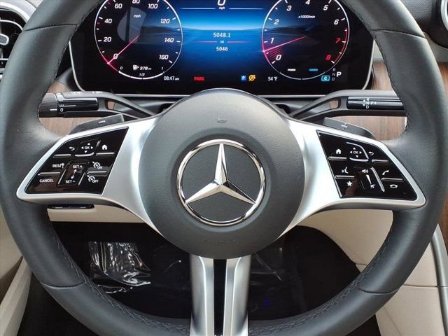 Used 2025 Cirrus Silver Metallic Mercedes-Benz C300W4 image 8