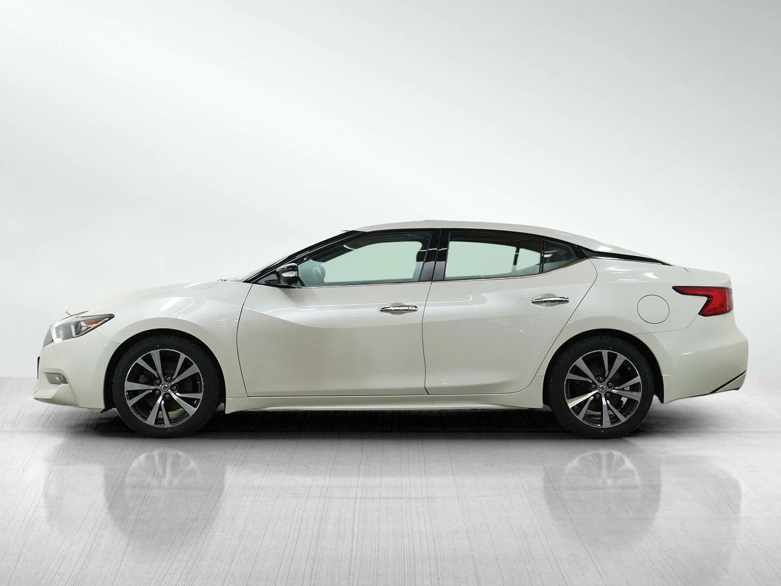 Used 2017 Nissan Maxima Platinum with VIN 1N4AA6AP8HC380656 for sale in Minneapolis, Minnesota