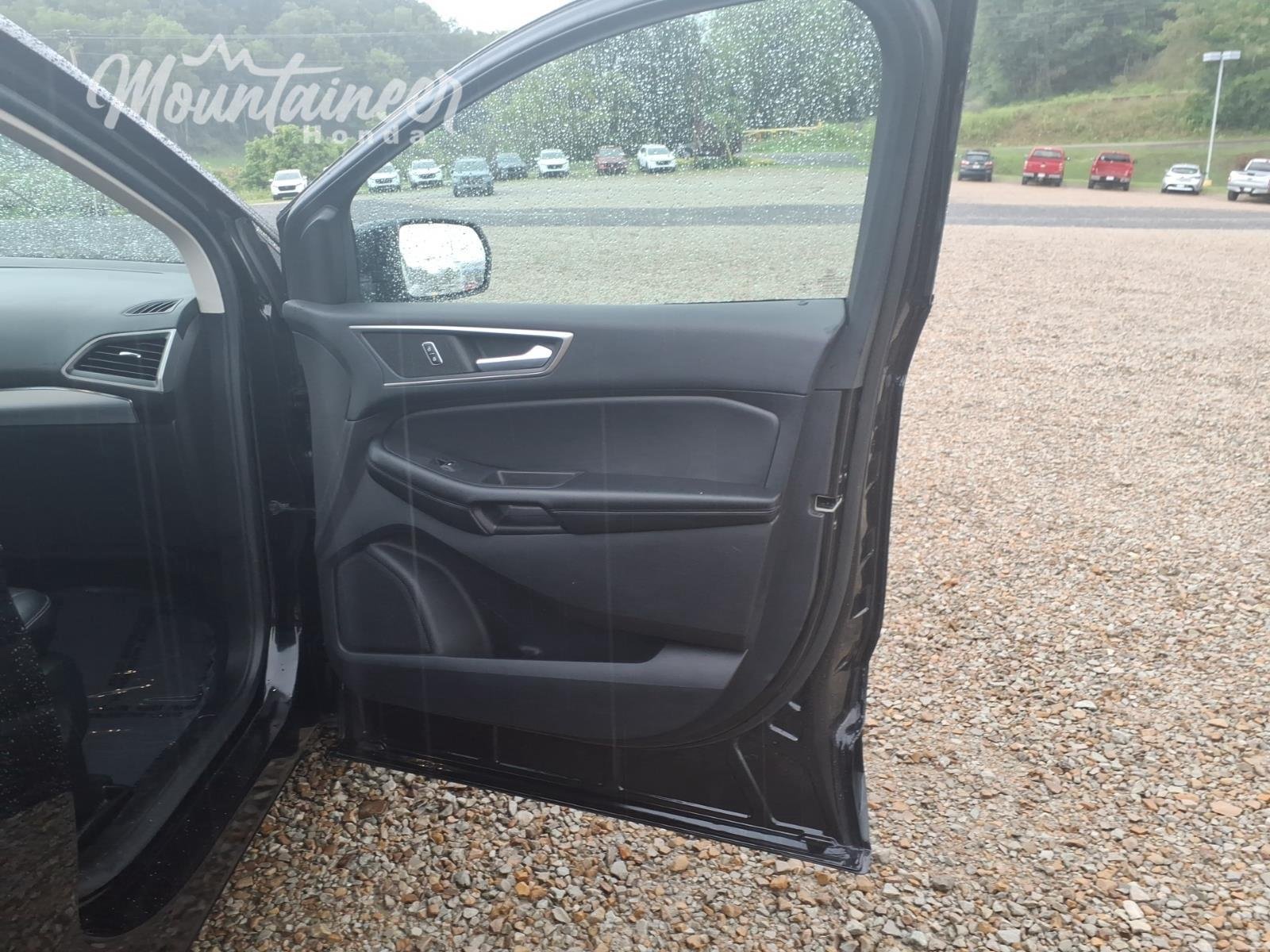 Used 2022 Agate Black Ford SEL image 17