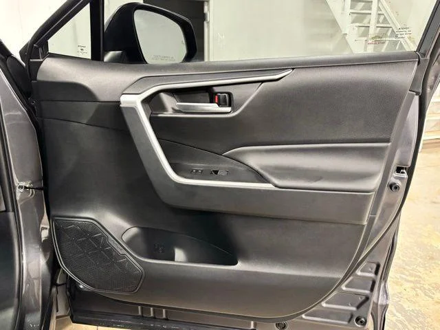 Used 2024 MAGNETIC GRAY MET. Toyota  image 22