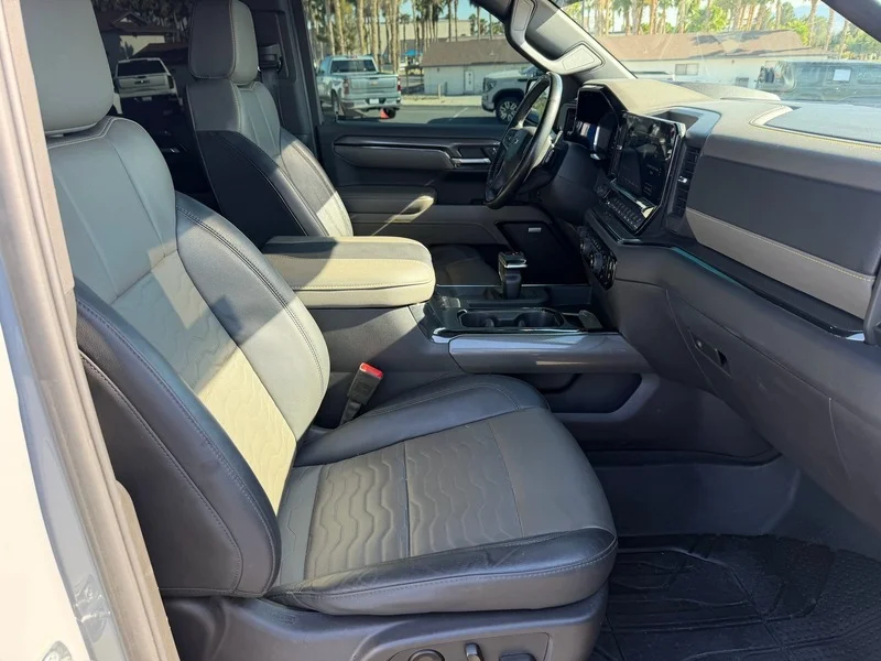Used 2024 Slate Gray Metallic Chevrolet ZR2 image 19