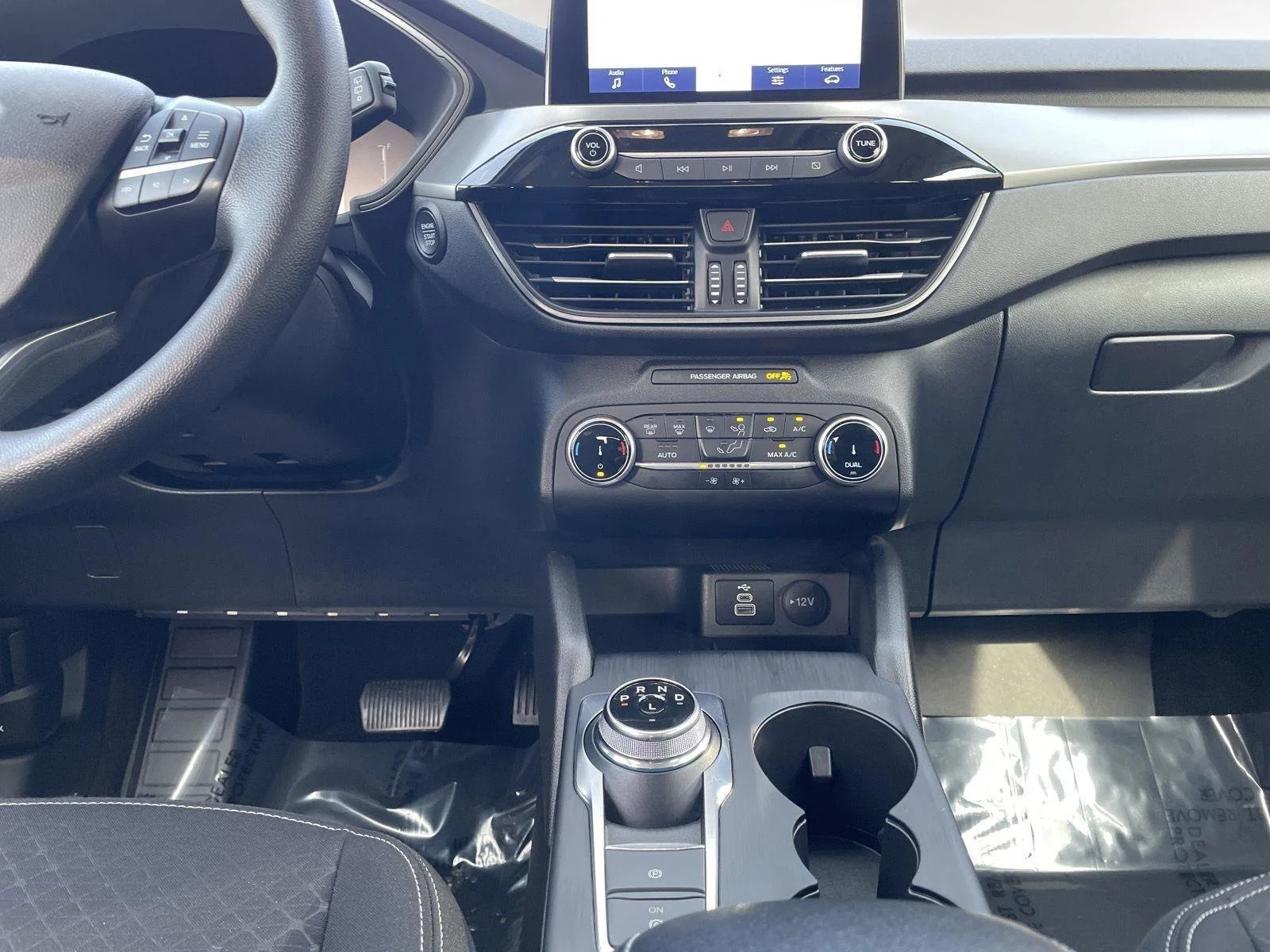 Used 2025 Vapor Blue Ford Active image 17