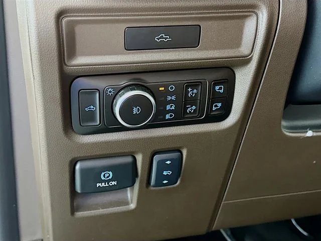 New 2026 White Ford King Ranch image 23