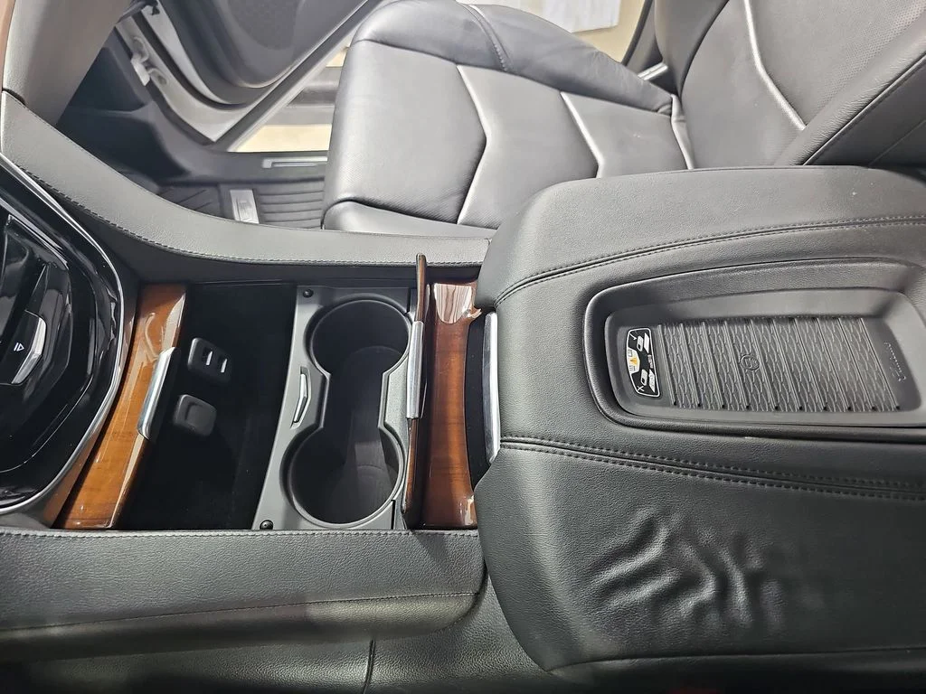 Used 2018 White Cadillac Luxury image 31
