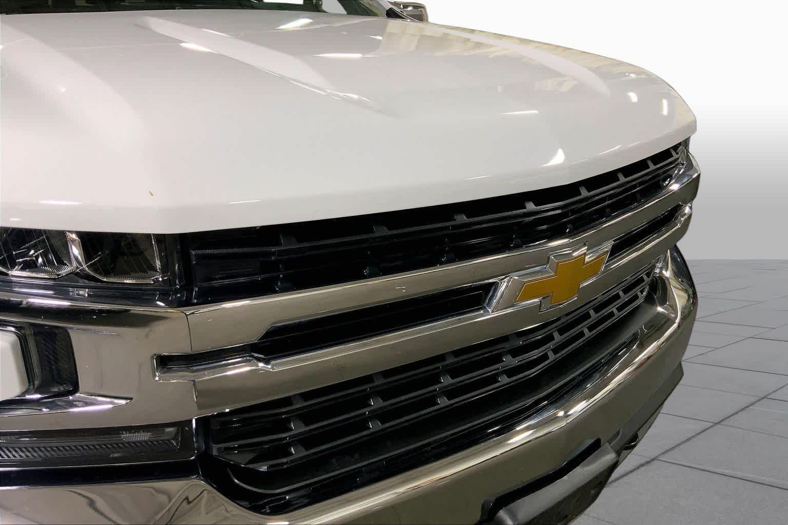 Used 2021 Summit White Chevrolet LT image 30