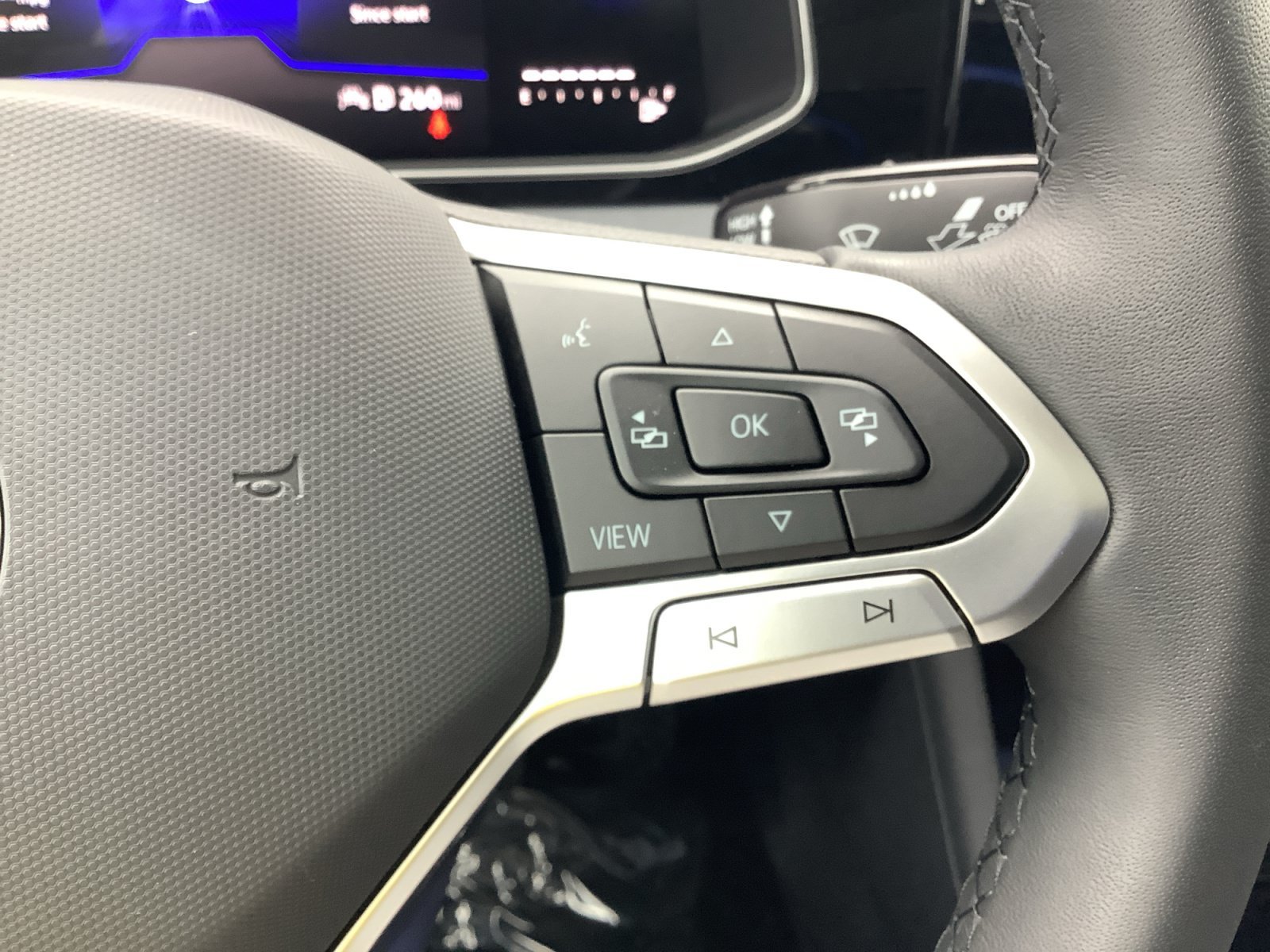New 2026 Platinum Gray Metallic Volkswagen SE image 25