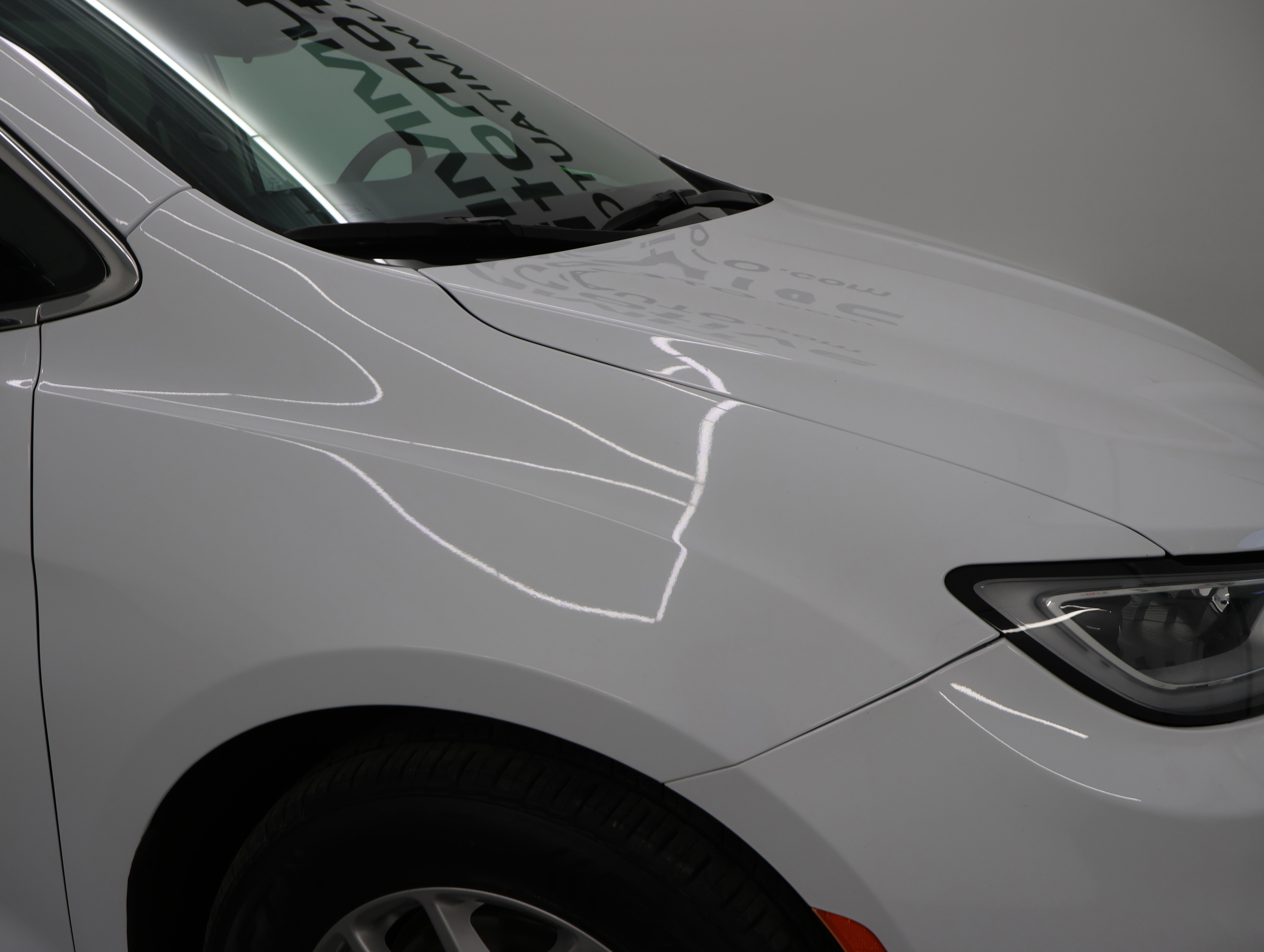 Used 2024 Bright White Clearcoat Chrysler Touring L: TOURING L-STOW N GO-QUADS-THIRD-ADAPTIVE CRUISE-1 OWNER image 23