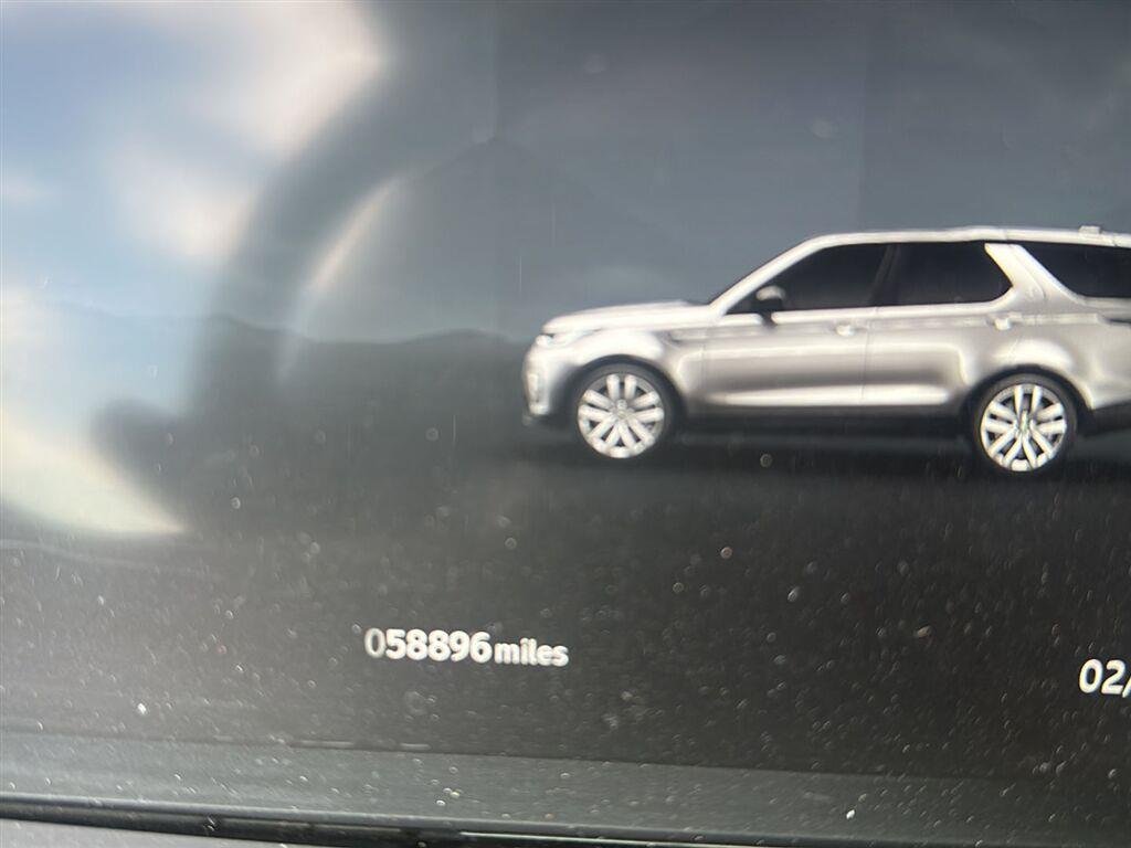 Used 2024 Santorini Black Metallic Land Rover Dynamic SE image 8