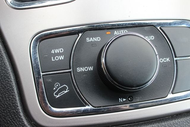 Used 2021 Red Jeep Limited image 11