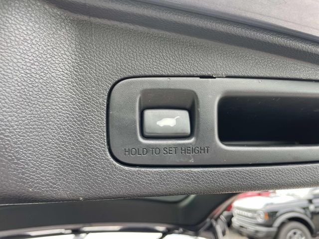 Used 2019 Modern Steel Metallic Honda Touring image 9