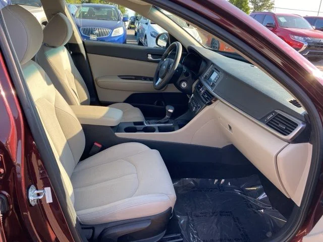 Used 2016 Purple Kia LX image 27