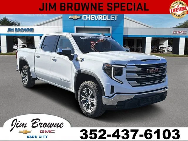 New 2026 Summit White GMC SLE image 1