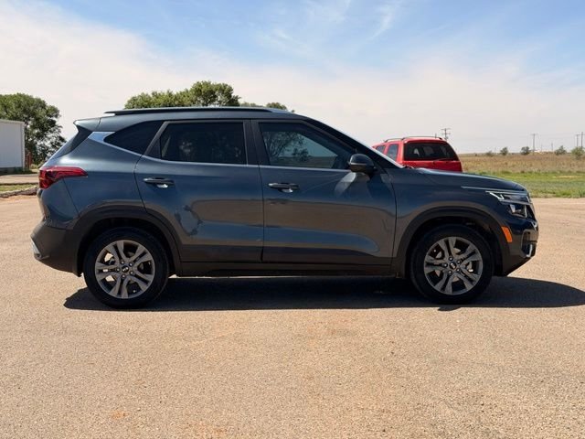 Used 2021 Gray Kia S image 2