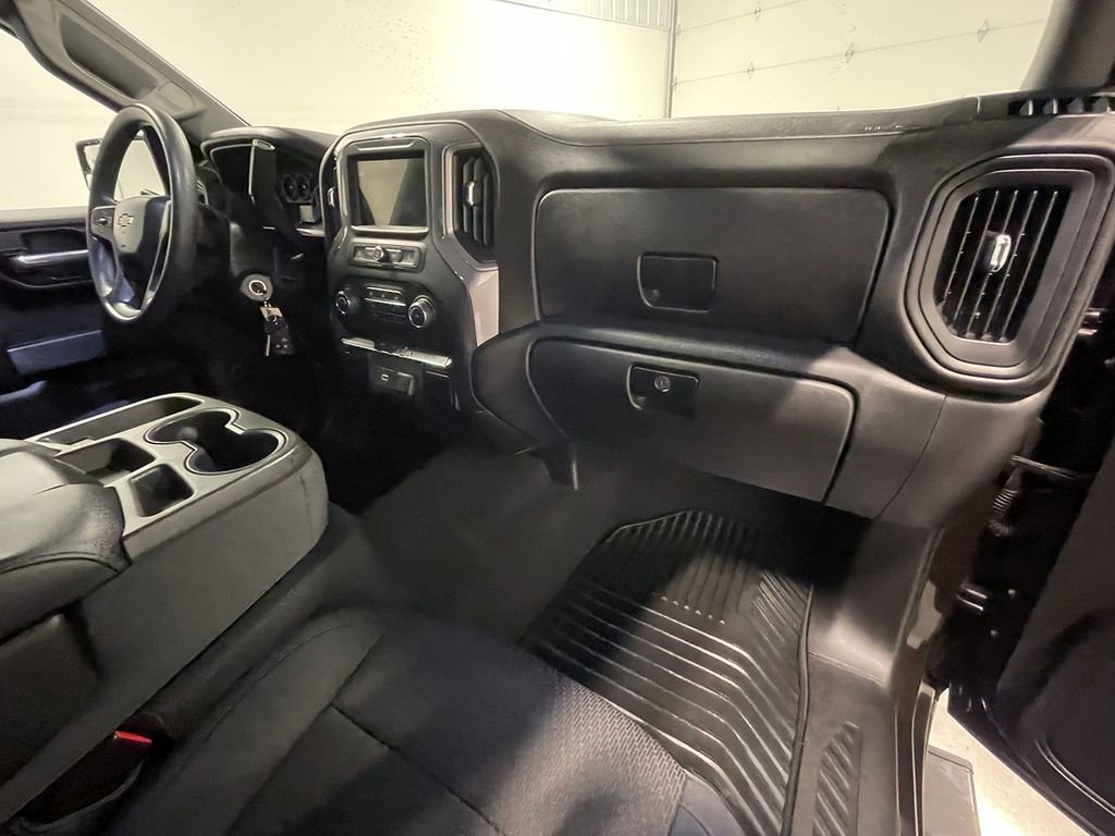 Used 2019 Brown Chevrolet Custom image 28