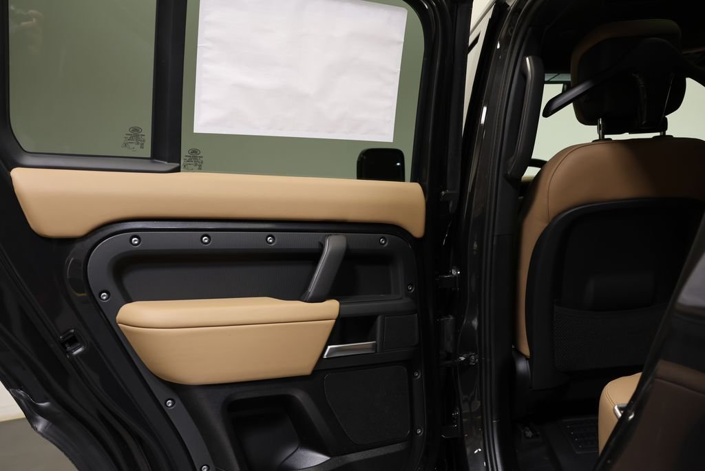 2026 Land Rover Defender X-Dynamic SE - Photo 32