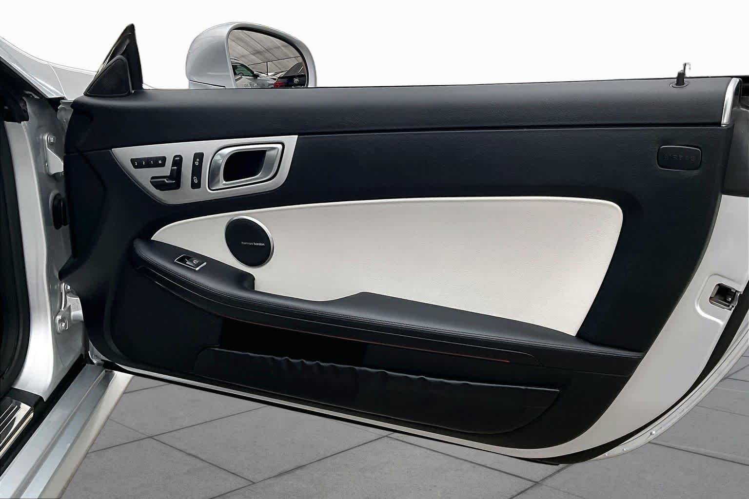 Used 2014 Iridium Silver Metallic Mercedes-Benz SLK 350 image 21