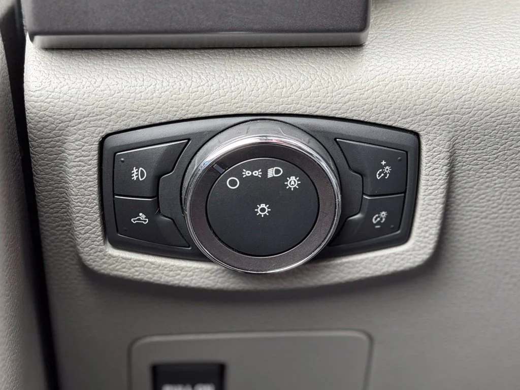 Used 2019 Gray Ford XLT image 21