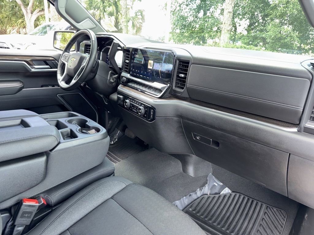 2025 Chevrolet Silverado 1500 LT - Photo 22